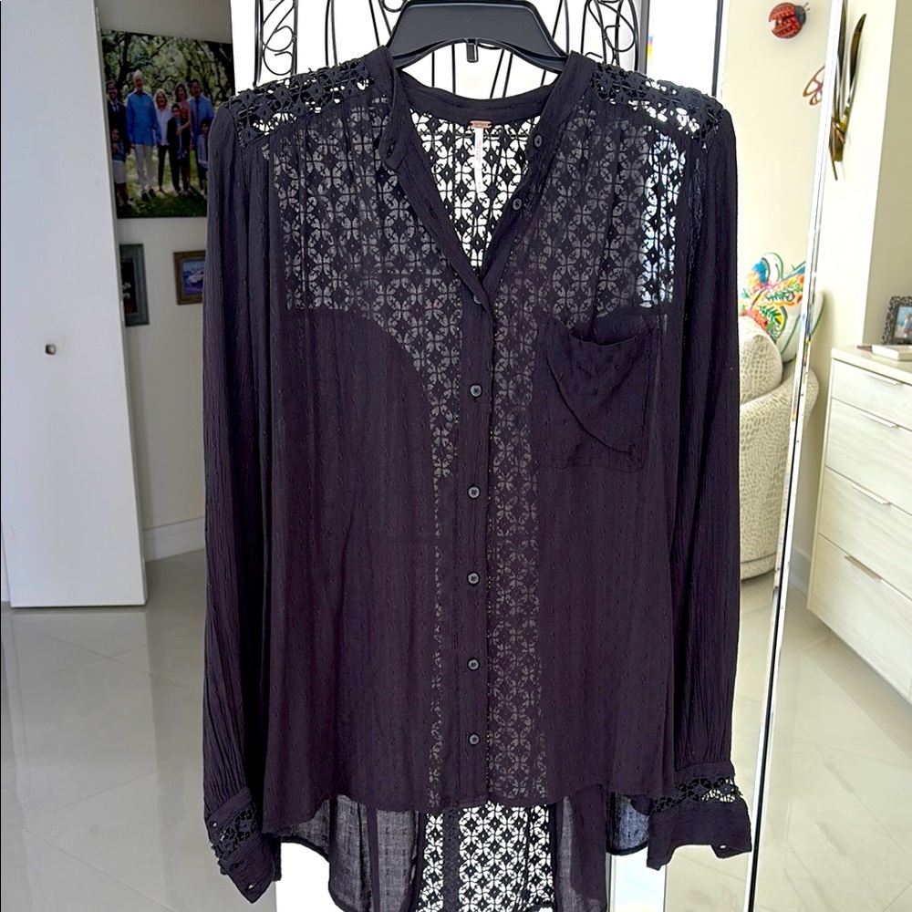 FREE PEOPLE BLACK LONG SLEEVE TOP